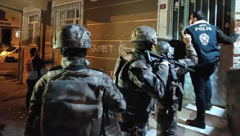 Adana'da Suç Çetesi Operasyonu: 41 Kişi Tutuklandı, Şok Gelişmeler!