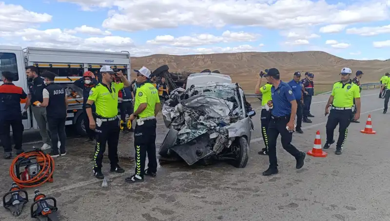 Yozgat'ta Trafik Kazası: Üç Can Kayıbı, İki Yaralı