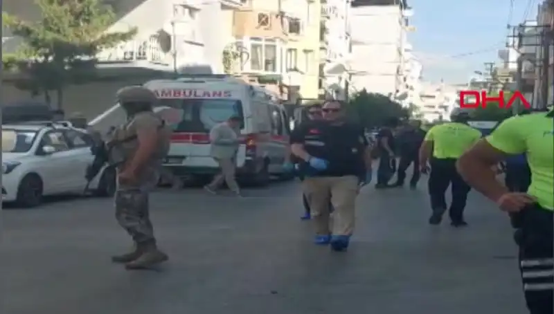 İzmir'de Karakola Silahlı Saldırı: İki Şehit, Bir Yaralı!