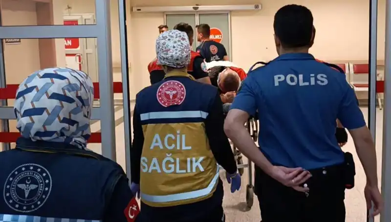 Aniden Ortaya Çıkan Kaza: Polisi de Sardı, İki Yaralı