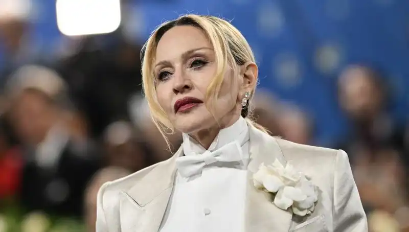 Madonna'nın Yeni Diyeti: Kanserle Mücadelede Devrim mi Yaratıyor?