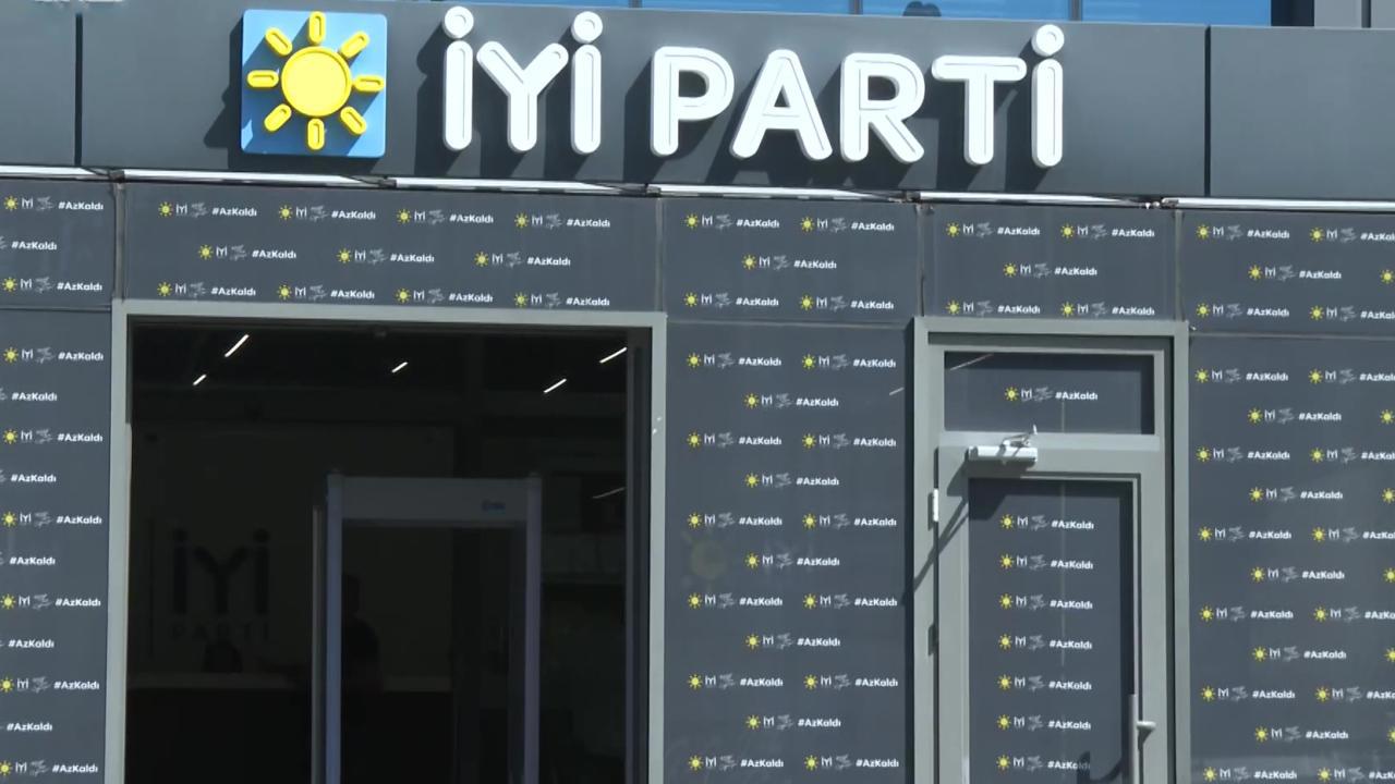 Karaman, İyi Parti'den Ayrıldı