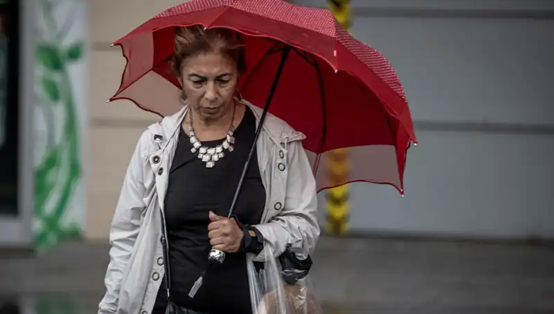 Meteoroloji'den Fırtına Uyarısı: Dikkat! Bölgeler Etkisi Altında Kalacak