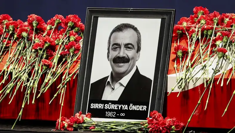 Meclis’te Sırrı Süreyya Önder Anması: Unutulmaz Bir İsim, Unutulmaz Bir Miras