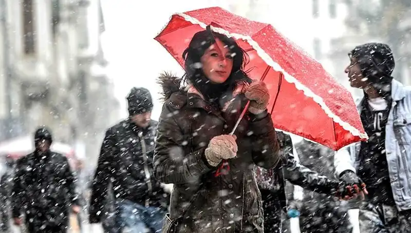 İstanbul'da Soğuk Hava Dalgası İle Sıcaklık 20 Derece Düşecek!