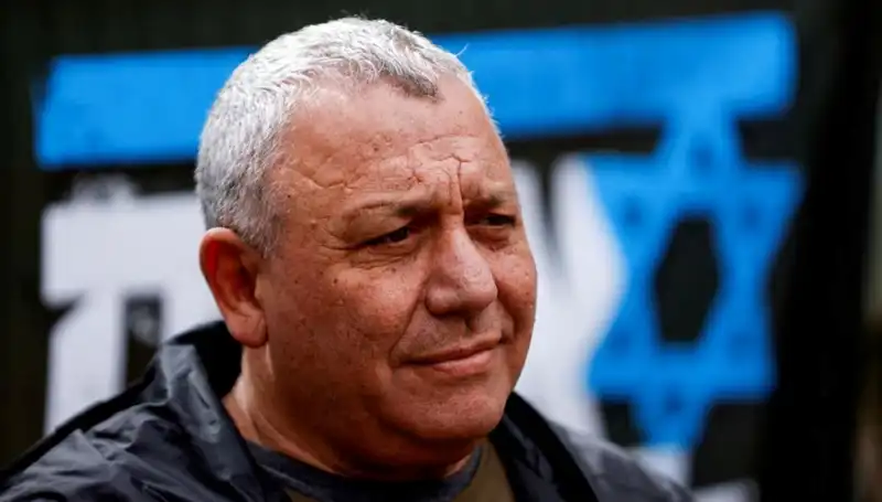 İsrail’de Siyasi Deprem: Gadi Eisenkot’un İstifası Ülkeyi Şaşkına Çevirdi