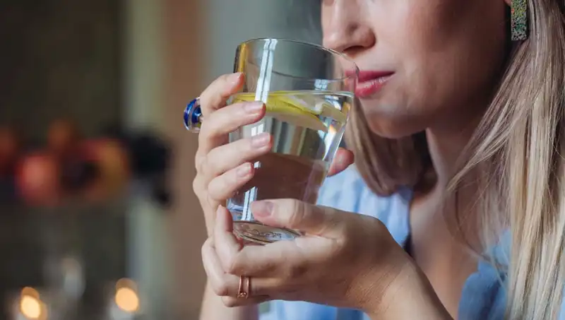 Aç Karnına 1 Litre Su İçmenin Sağlığa Faydaları ve Sonuçları