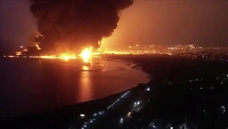 Yemen'de Türk Gemisine Şarapnel Saldırısı: Ne Oluyor?